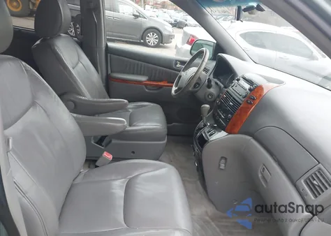 2010 Toyota Sienna Xle z USA, uszkodzony, nr VIN 5TDYK4CC2AS337620